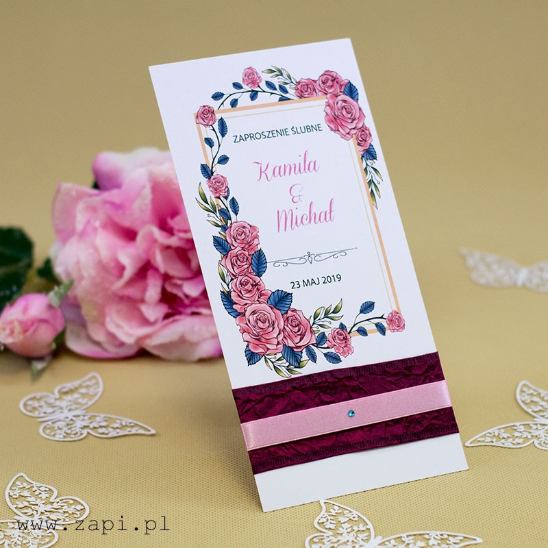 eleganckie kwiatowe zaproszenie ślubne z ciemno różową wstążką